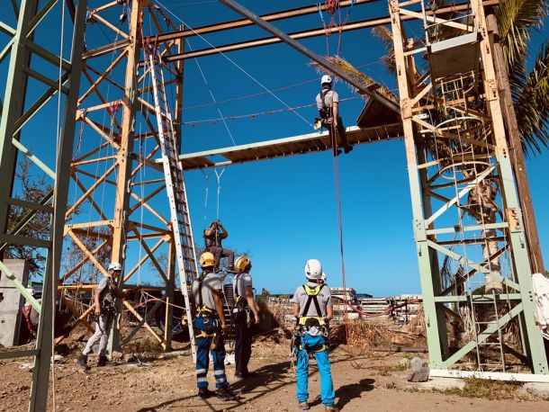 Centre Jarnias Formation de Leforest, structure intérieure équipée pour les formations travaux en hauteur, cordistes, échafaudages et télécom